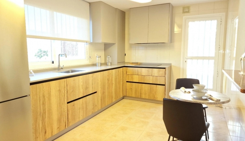 Villa de 3 dormitorios con solarium y amplia parcela en Lorca(Murcia)