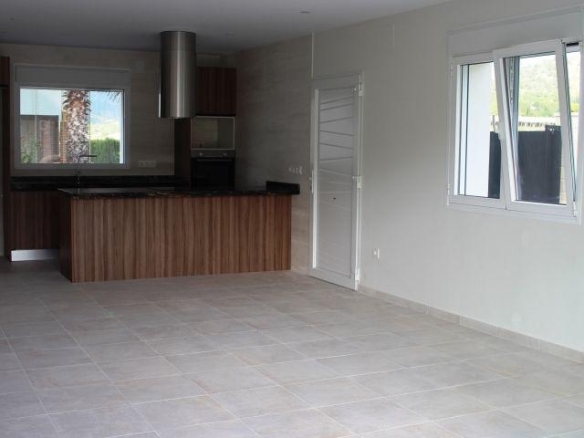 VILLA MODERNA DE NUEVA CONSTRUCCIÓN DE 3 DORMITORIOS Y PISCINA PRIVADA  EN LA ROMANA(ALICANTE)