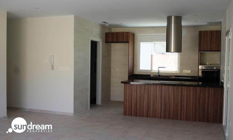 VILLA MODERNA DE NUEVA CONSTRUCCIÓN DE 3 DORMITORIOS Y PISCINA PRIVADA  EN LA ROMANA(ALICANTE)