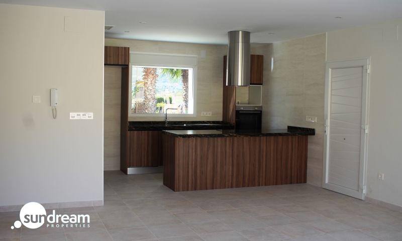 VILLA MODERNA DE NUEVA CONSTRUCCIÓN DE 3 DORMITORIOS Y PISCINA PRIVADA  EN LA ROMANA(ALICANTE)