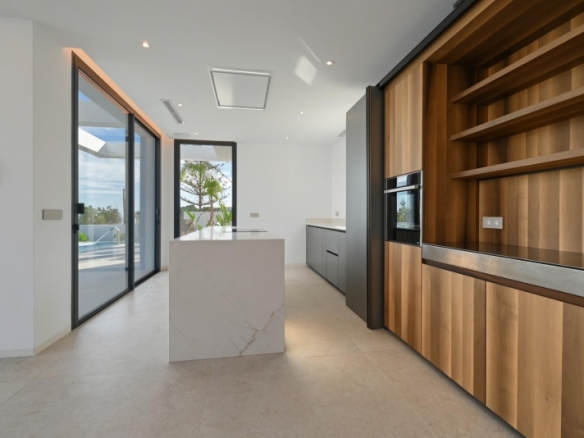 VILLA DE LUJO CON VISTAS AL MAR A LA VENTA EN BENISSA