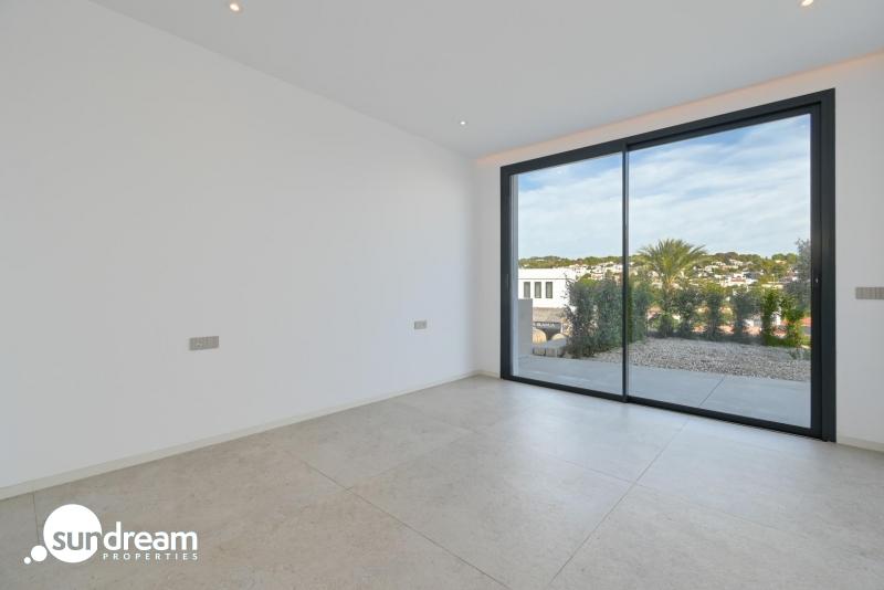 VILLA DE LUJO CON VISTAS AL MAR A LA VENTA EN BENISSA