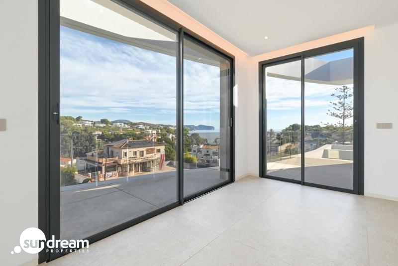 VILLA DE LUJO CON VISTAS AL MAR A LA VENTA EN BENISSA