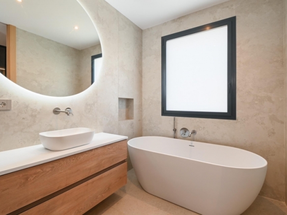 VILLA DE LUJO CON VISTAS AL MAR A LA VENTA EN BENISSA