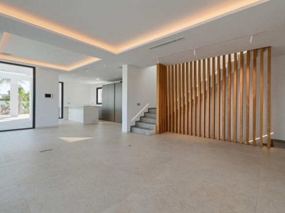 VILLA DE LUJO CON VISTAS AL MAR A LA VENTA EN BENISSA