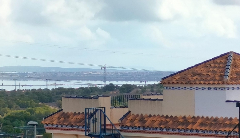 Adosado moderno de nueva construcción con 2 dormitorios a la venta en Orihuela Costa