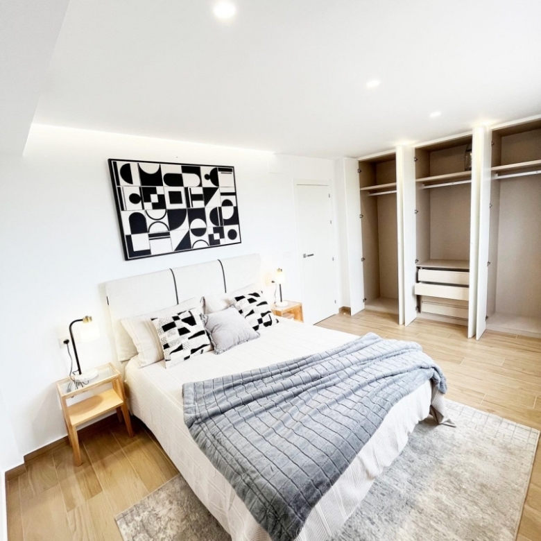 Villa obra nueva venta con piscina La Finca Golf Algorfa