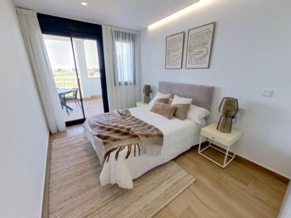 Villa en venta obra nueva en La Finca Golf Algorfa
