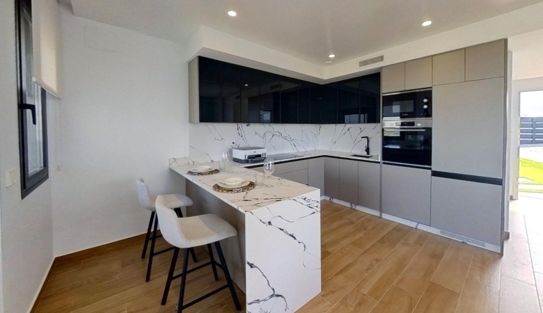 Villa en venta obra nueva en La Finca Golf Algorfa