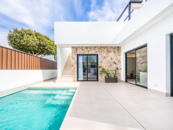 Villa independiente en venta obra nueva Torre Pacheco