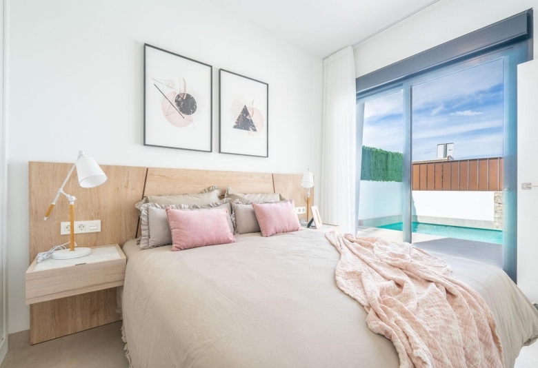 Villa independiente en venta obra nueva Torre Pacheco