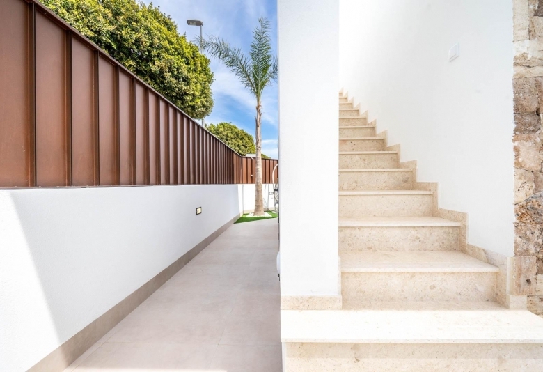 Villa independiente en venta obra nueva Torre Pacheco