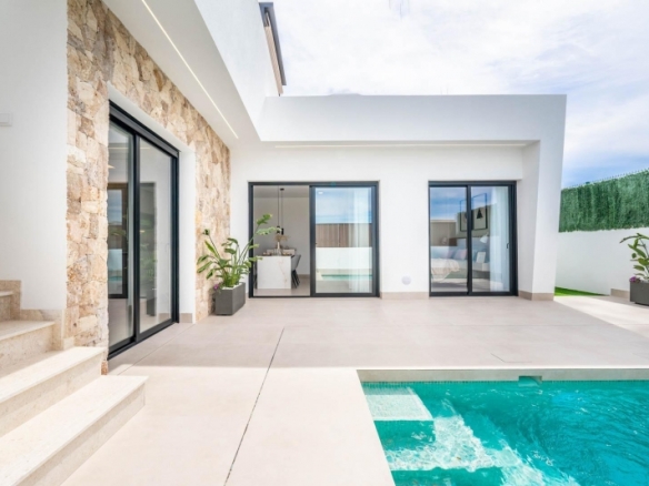 Villa independiente en venta obra nueva Torre Pacheco