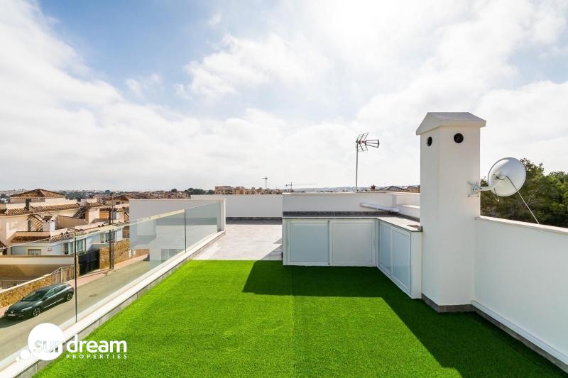 Piso obra nueva en venta con piscina en Orihuela Costa
