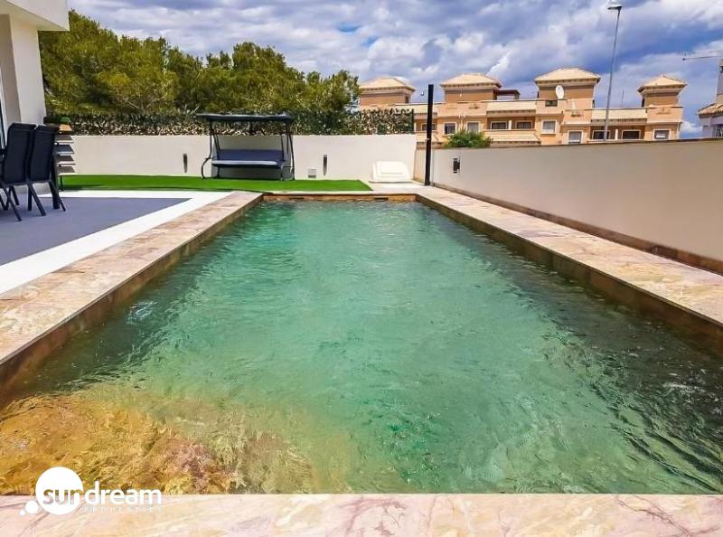 g_40854-24-3 Piso obra nueva en venta con piscina en Orihuela Costa