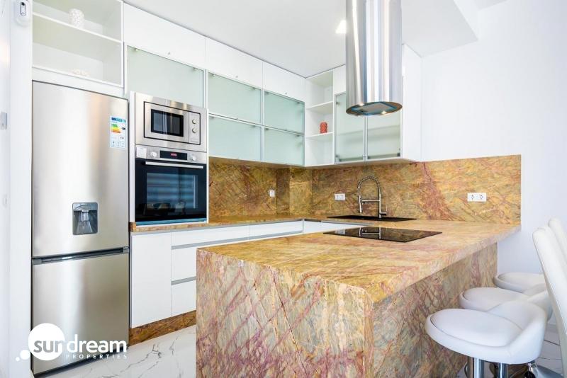 Piso obra nueva en venta con piscina en Orihuela Costa
