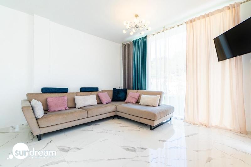 g_40854-24-7 Piso obra nueva en venta con piscina en Orihuela Costa