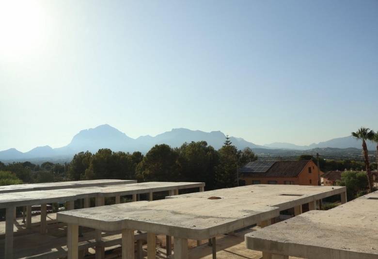 Villa en venta obra nueva con piscina en El Albir