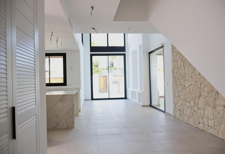 Villa en venta obra nueva con piscina en El Albir