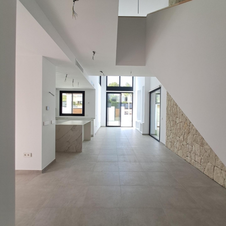 Villa en venta obra nueva con piscina en El Albir