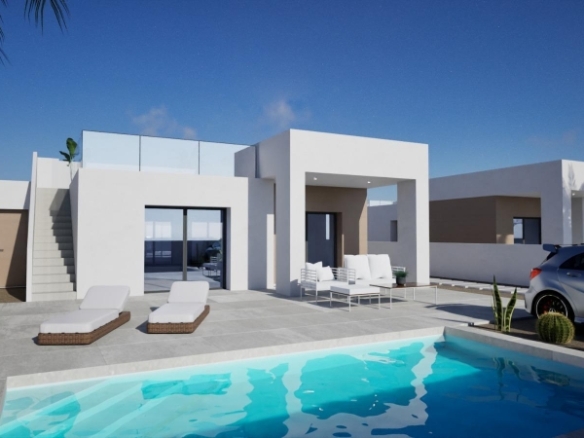 Villa en venta obra nueva con piscina en La Romana