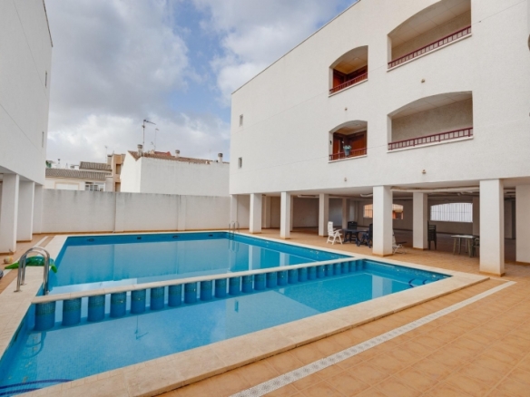 Apartamento de 2 dormitorios en venta en San Fulgencio, Costa Blanca