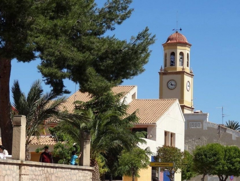 Villa en venta obra nueva con piscina en La Romana