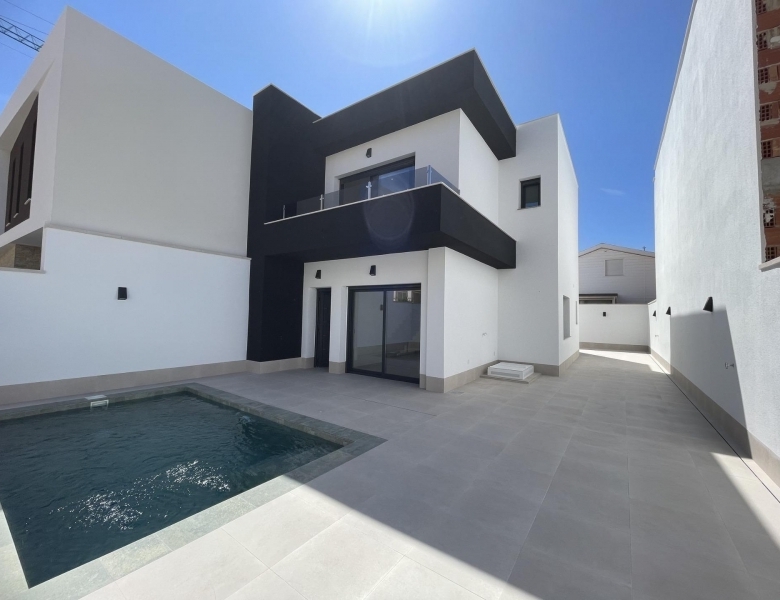 Villa de 3 dormitorios y piscina privada en venta en Las Heredades, Costa Blanca