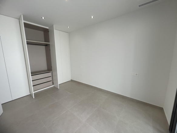 Villa de 3 dormitorios y piscina privada en venta en Las Heredades, Costa Blanca