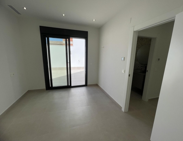 Villa de 3 dormitorios y piscina privada en venta en Las Heredades, Costa Blanca