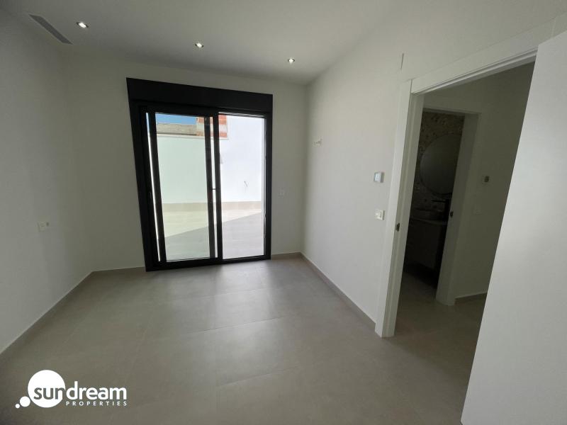 g_41883-20-21 Villa de 3 dormitorios y piscina privada en venta en Las Heredades, Costa Blanca