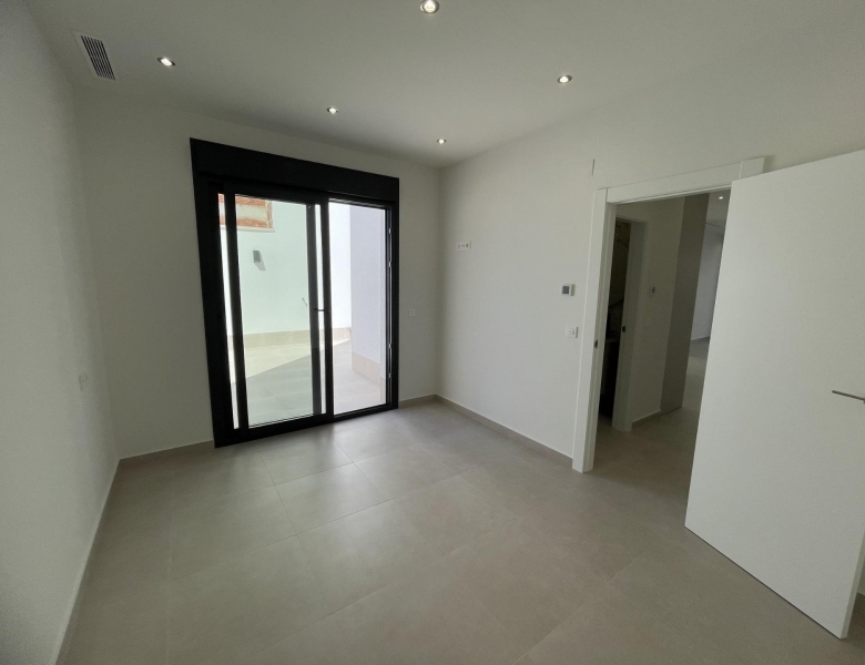 Villa de 3 dormitorios y piscina privada en venta en Las Heredades, Costa Blanca