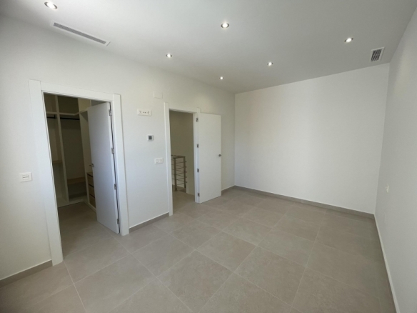 Villa de 3 dormitorios y piscina privada en venta en Las Heredades, Costa Blanca