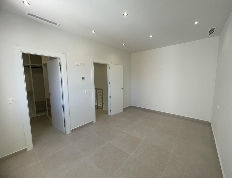 Villa de 3 dormitorios y piscina privada en venta en Las Heredades, Costa Blanca