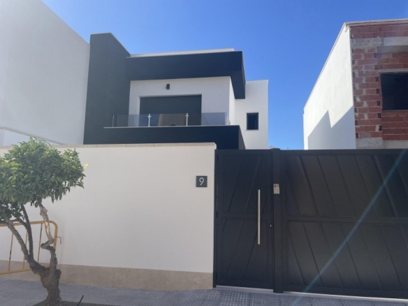 Villa de 3 dormitorios y piscina privada en venta en Las Heredades, Costa Blanca