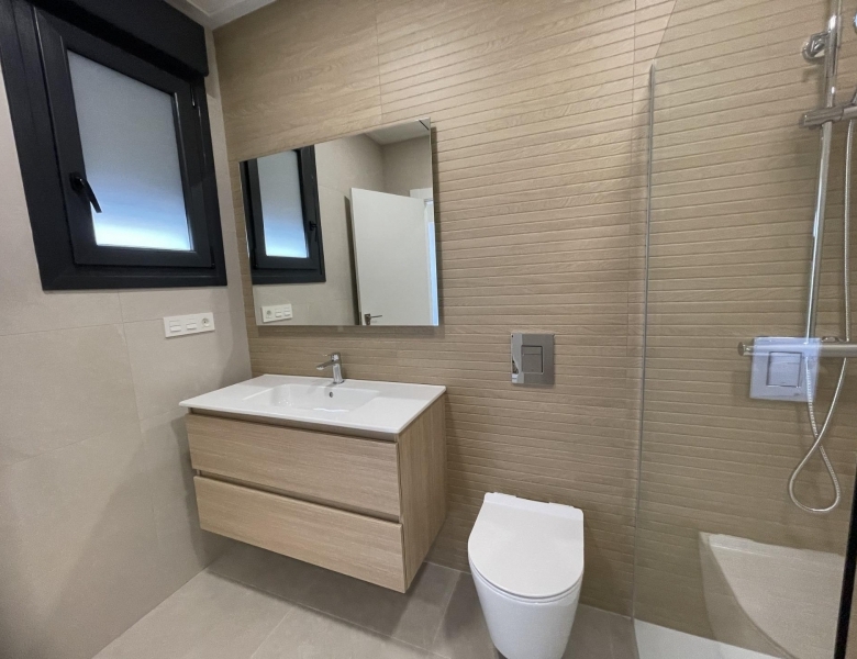 Villa de 3 dormitorios y piscina privada en venta en Las Heredades, Costa Blanca