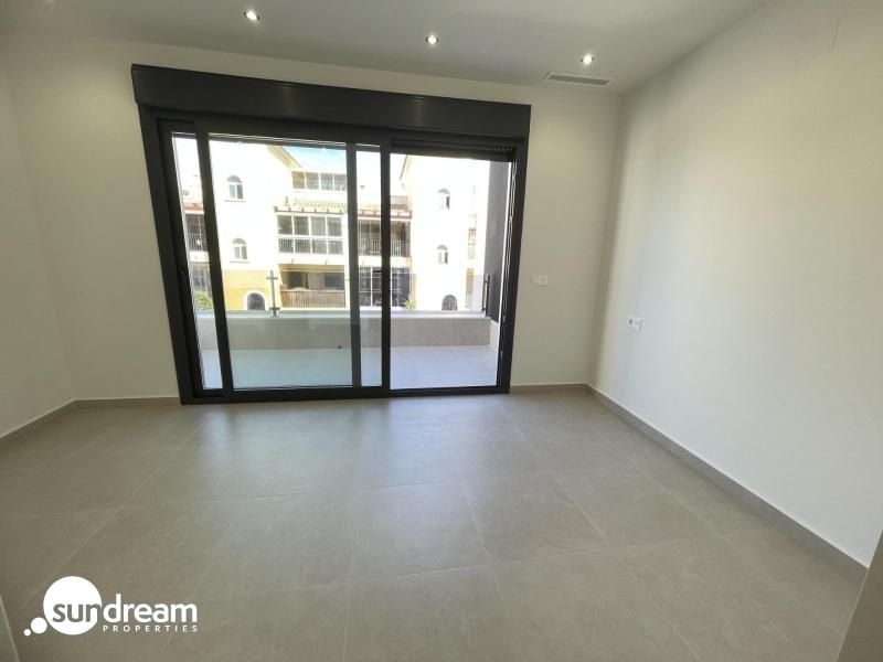 Villa de 3 dormitorios y piscina privada en venta en Las Heredades, Costa Blanca