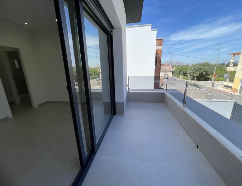 Villa de 3 dormitorios y piscina privada en venta en Las Heredades, Costa Blanca