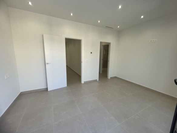 Villa de 3 dormitorios y piscina privada en venta en Las Heredades, Costa Blanca