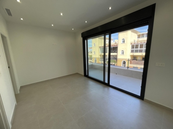 Villa de 3 dormitorios y piscina privada en venta en Las Heredades, Costa Blanca