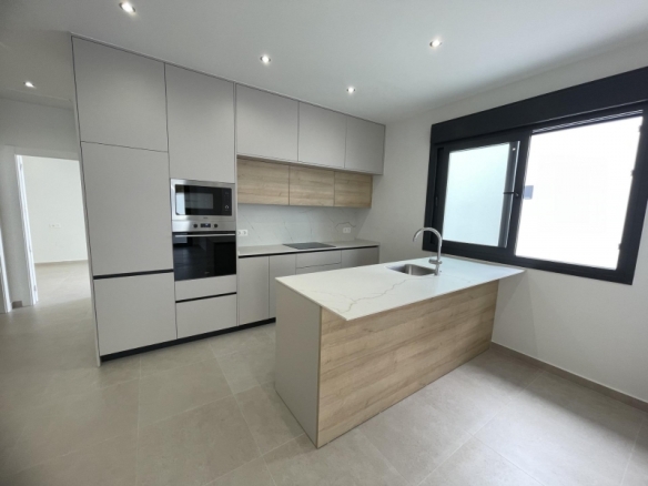 Villa de 3 dormitorios y piscina privada en venta en Las Heredades, Costa Blanca