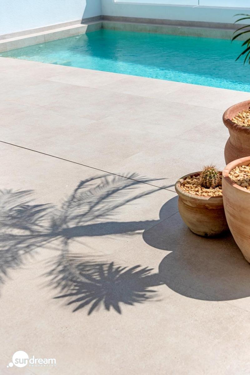 Villa modernas adosadas y pareadas a la venta en Dolores, Alicante