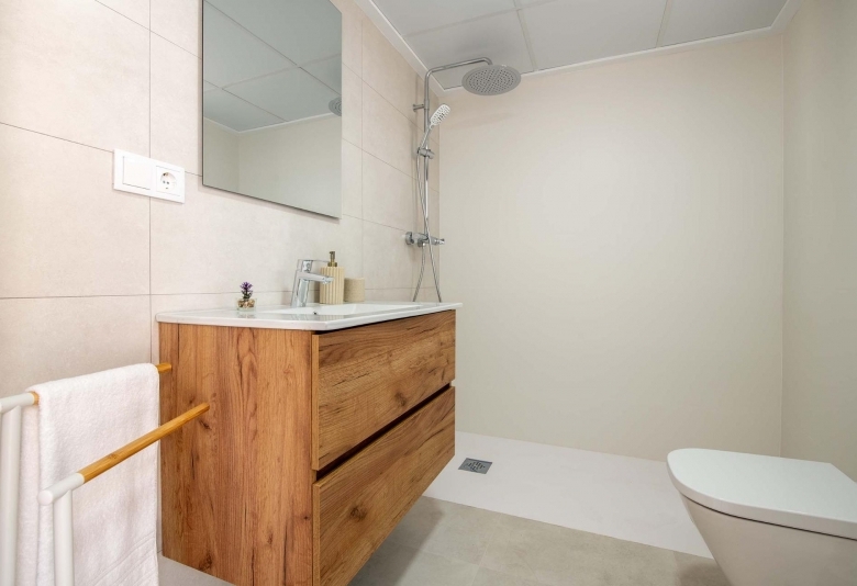 Chalet adosado en venta obra nueva con piscina en Cox