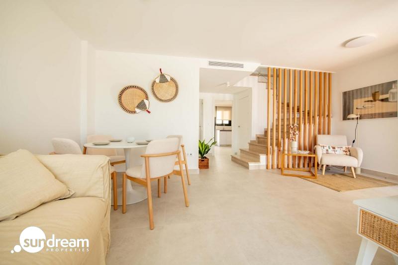 Chalet adosado en venta obra nueva con piscina en Cox