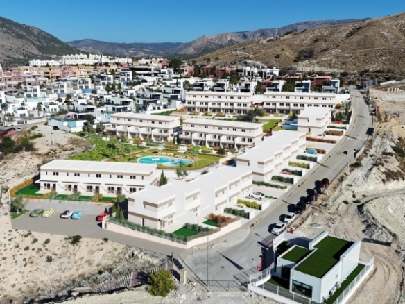 Adosado de 3 dormitorios en venta en Balcón de Finestrat, Costa Blanca