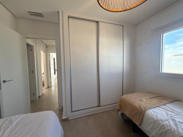 Villa de nueva construción con 3 dormitorios y piscina privada a la venta en Rafal(Alicante)