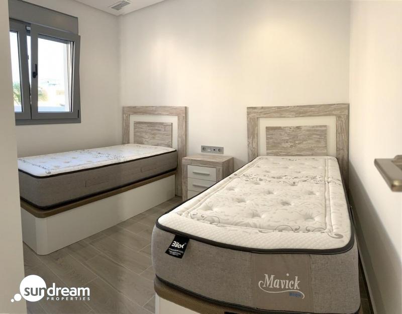 g_42059-17-13 Villa de nueva construción con 3 dormitorios y piscina privada a la venta en Rafal(Alicante)