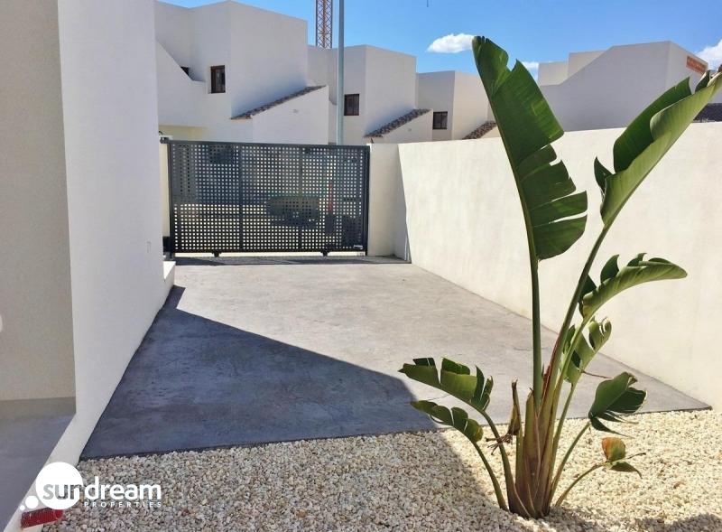 g_42059-17-19 Villa de nueva construción con 3 dormitorios y piscina privada a la venta en Rafal(Alicante)