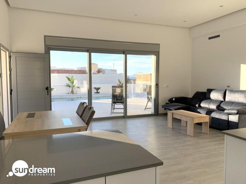 g_42059-17-2 Villa de nueva construción con 3 dormitorios y piscina privada a la venta en Rafal(Alicante)