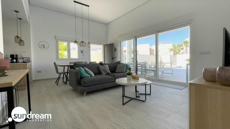 g_42059-17-3 Villa de nueva construción con 3 dormitorios y piscina privada a la venta en Rafal(Alicante)